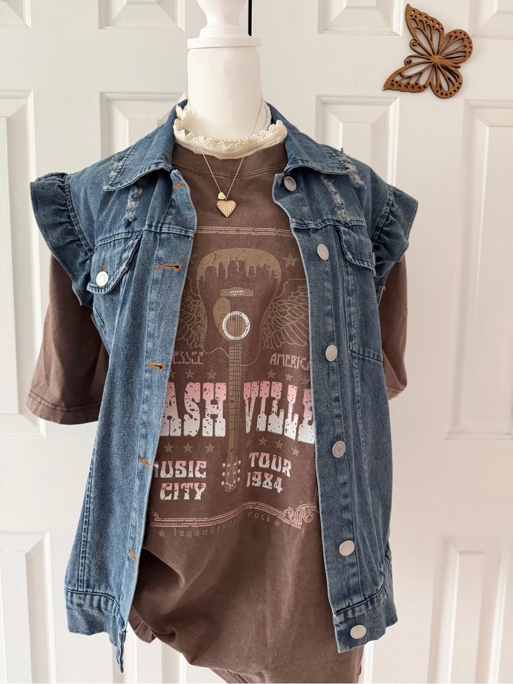 Vintage-Inspired Brown Graphic Tee